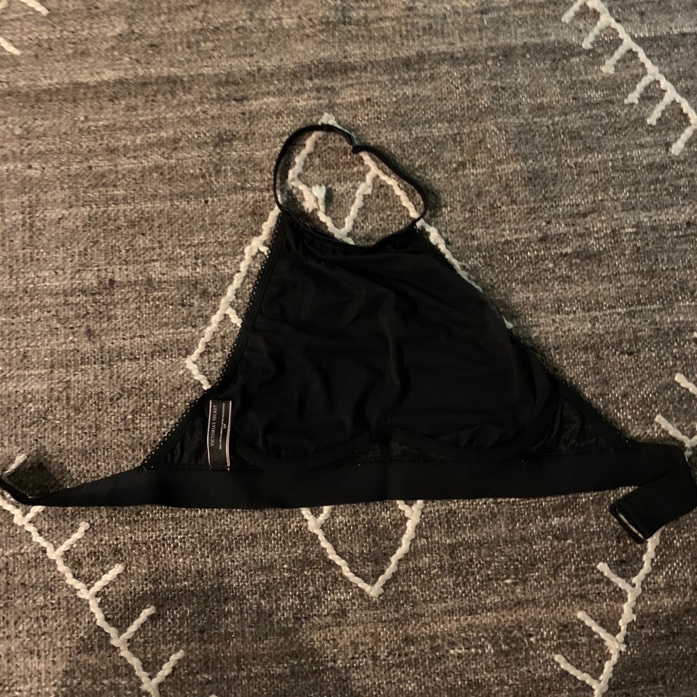 Victoria Secret - Picture 3 of 4